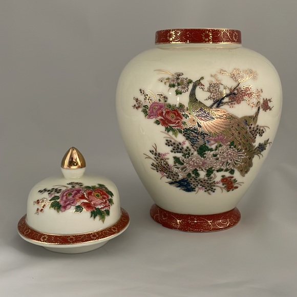 RARE Japan Satsuma Porcelain Temple Jar Lid Peacock Gold Cloisonné Style Asian - Picture 2 of 5